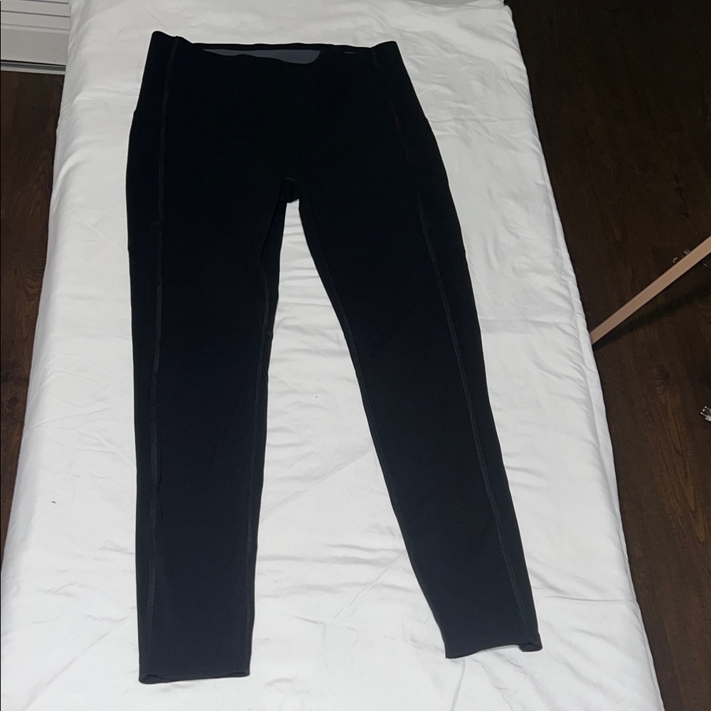 NWOT SPANX Everywhwre Knockout Leggings Size M